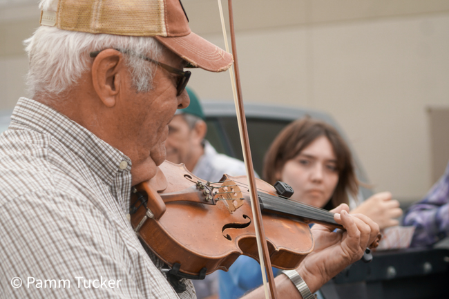 Inaugural Lee Stoneking Memorial Fiddle Contest in Clinton, MO (5/24/25) - photo © Pamm Tucker