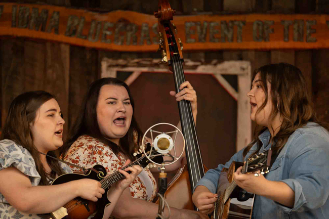 The Cox Family at Pickin' in Parsons 2025 - photo © Jeromie Stephens