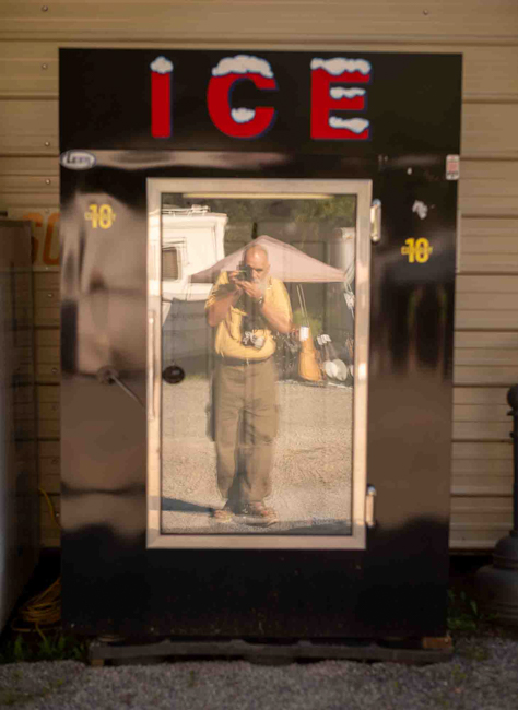 Photographer's self portrait at Pickin' in Parsons 2025 - photo © Jeromie Stephens
